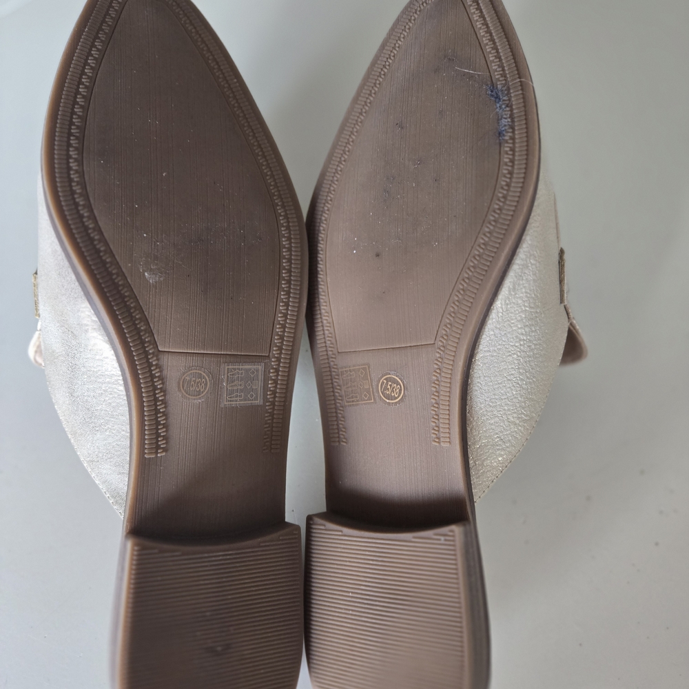 CL by Laundry Silver Mules - Picture 5 of 12